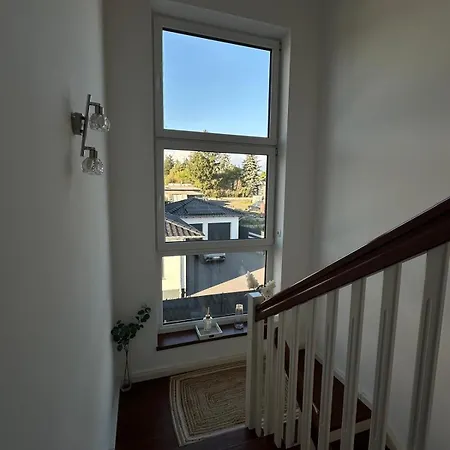 Monteurzimmer In 6 Personen Mit 4 Schlafzimmer Plaidt