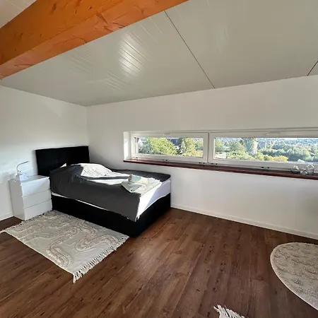 Monteurzimmer In 5 Personen Mit 4 Schlafzimmer