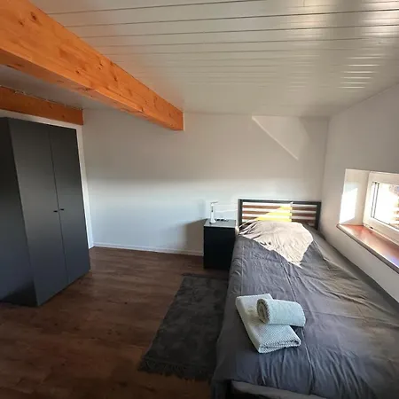 Monteurzimmer In 6 Personen Mit 4 Schlafzimmer