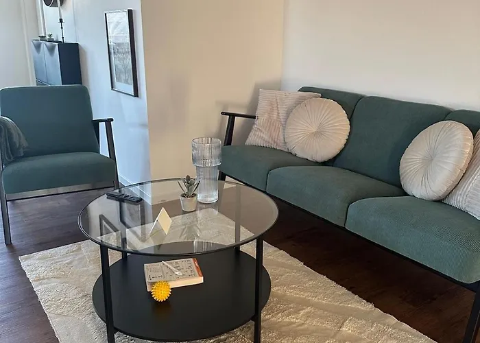 Monteurzimmer In 6 Personen Mit 4 Schlafzimmer شقة